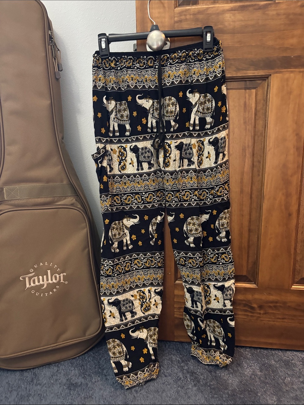 EARTHBOUND Black, Cream & Gold Elephant Print Lounge Pants